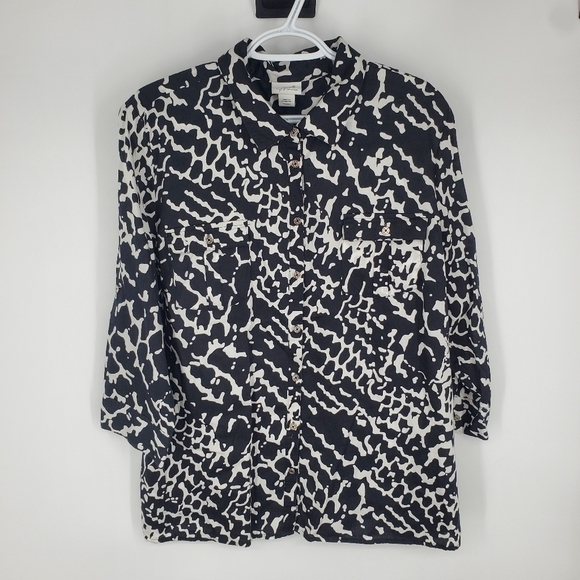 Jaclyn Smith Top 3 / 4 Roll Tab Sleeve Black White Print Button Up Size XXL - Picture 1 of 11